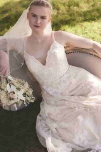 MELISSA SWEET wedding dress for brides under 5 feet